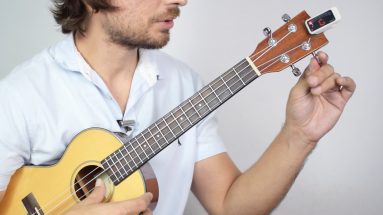 como afinar o ukulele
